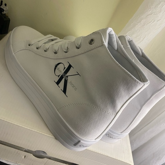 Calvin Klein canvas fashion Women’s sneakers Shoes Size 10M - Picture 4 of 8